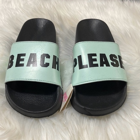 Victoria’s Secret Pink Cross Slides. NWT - Picture 2 of 9